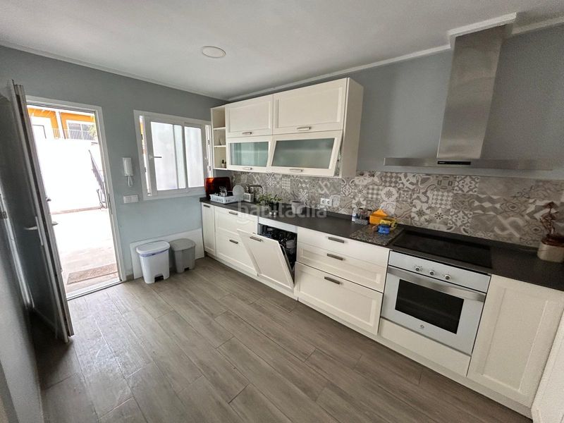 Foto 4be9f359-b777-4d6f-93b1-4f36ed7d4427. Chalet with heating parking in Miramar