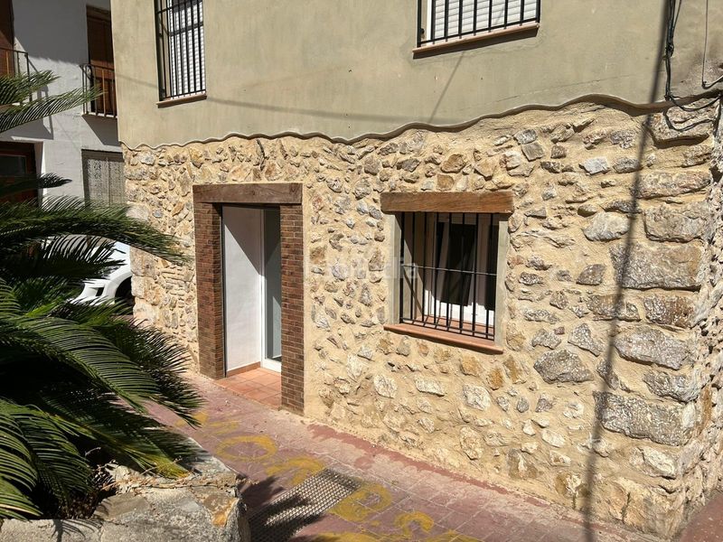 Foto b54b1d4e-7a15-4b3c-86fa-791b95239bb4. Casa a Ador