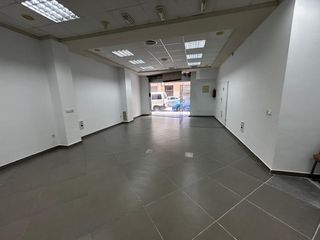 Geschäftsraum  Calle gregori maians. Amplio local comercial en el corazón de gandía  listo para empre