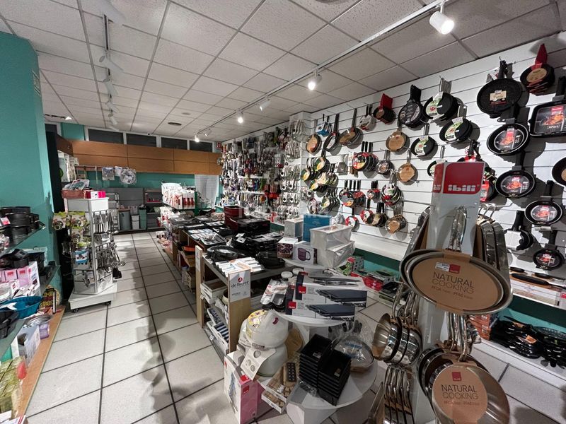 Foto fa85347e-7b23-4da2-8549-6959fd5f8077. Local comercial a Centro Histórico Gandia
