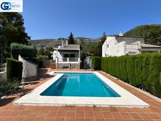 Xalet  Fondoidrova. Espectacular chalet independiente con vistas a la montaña