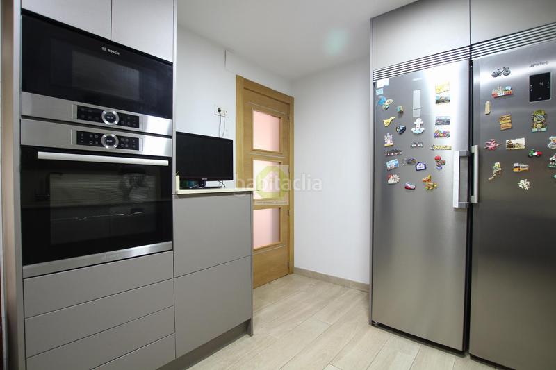 Foto 08e38f3b-4e8c-434e-99e9-ac779235d605. Casa aparellada amb aparcament a Ogíjares