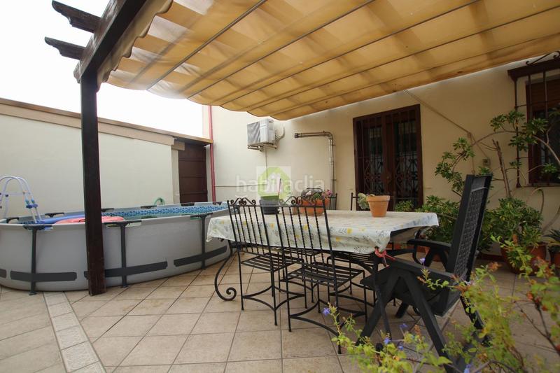 Foto 4b182040-0a9c-470b-9dca-aebca53c7d43. Casa aparellada amb aparcament a Ogíjares