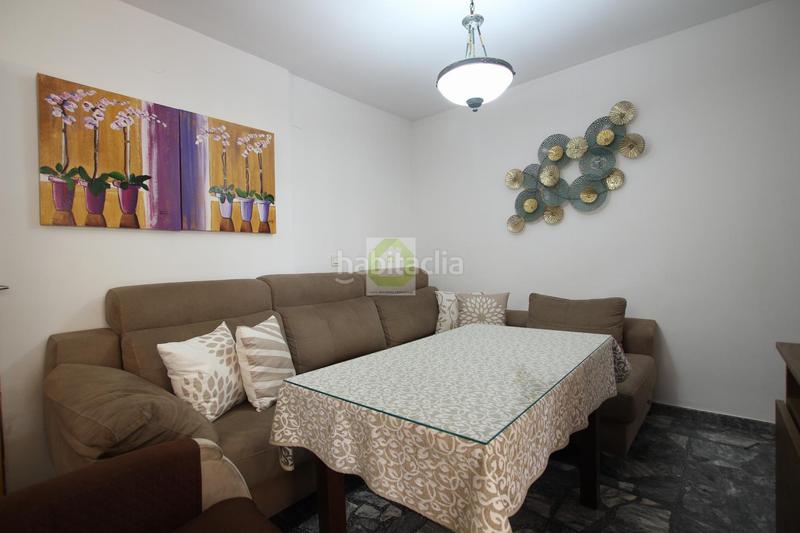 Foto 65a4f36e-713b-445a-bdaf-807b078df818. Casa aparellada amb aparcament a Ogíjares