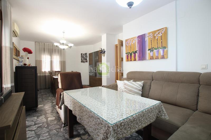 Foto a04976b8-5fd9-4ae4-a72c-89903bddfdb4. Casa aparellada amb aparcament a Ogíjares