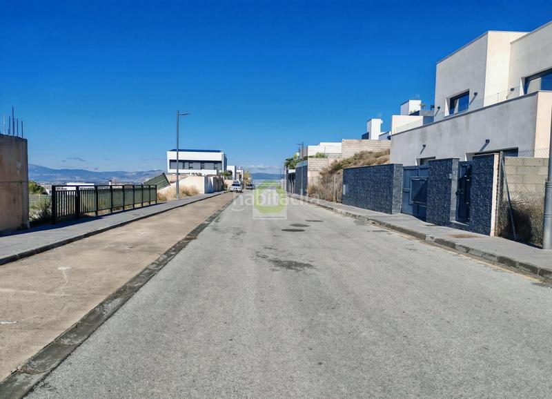 Foto 16ff8e84-a495-41e8-a22c-42036a2d87db. Terreny residencial a Altos de la Zubia Zubia (La)