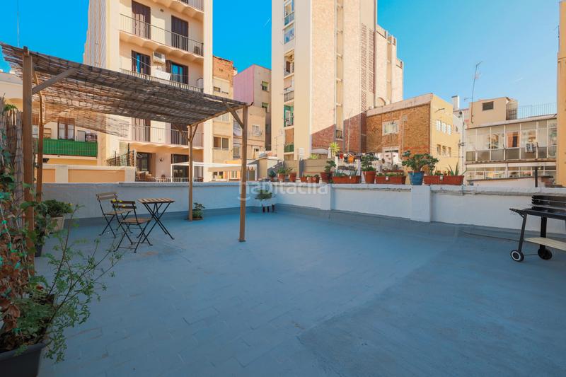 Foto 4ff0b7e8-52a5-4162-9383-857d78dfb71c. Casa preciosa esquinera casa en clot en El Clot Barcelona
