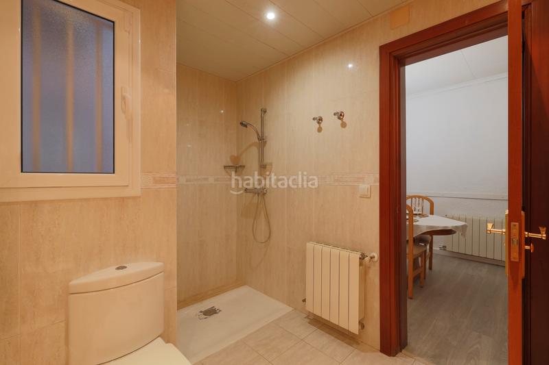 Foto 573bcf2e-1882-40cb-931a-b03637188406. Casa preciosa esquinera casa en clot en El Clot Barcelona