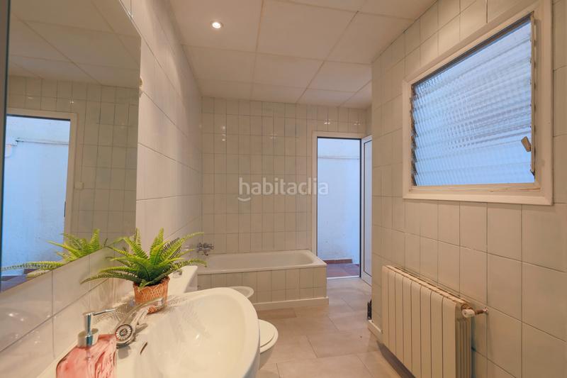 Foto 625d6805-4891-4bab-b18f-73175890d0b1. Casa preciosa esquinera casa en clot en El Clot Barcelona