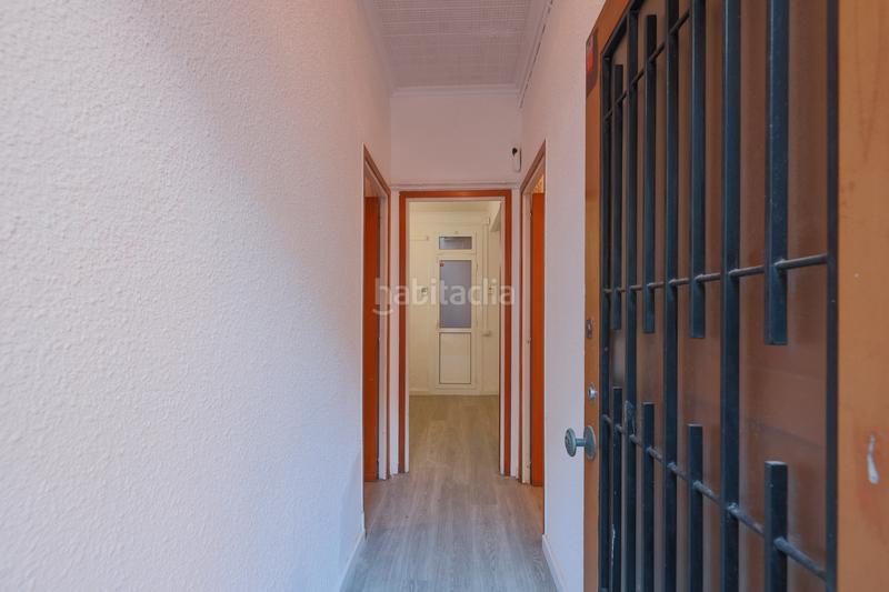 Foto 6f6b08ed-05bf-4bcc-b4fc-de0d355570cd. Casa preciosa esquinera casa en clot en El Clot Barcelona