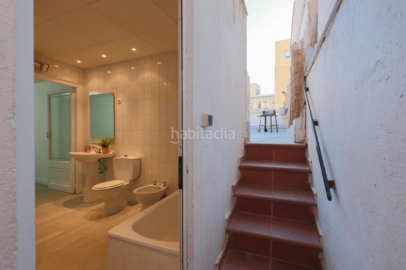 Foto b7fe1d08-5d89-49d6-9b77-36d798e538e1. Casa preciosa esquinera casa en clot en El Clot Barcelona