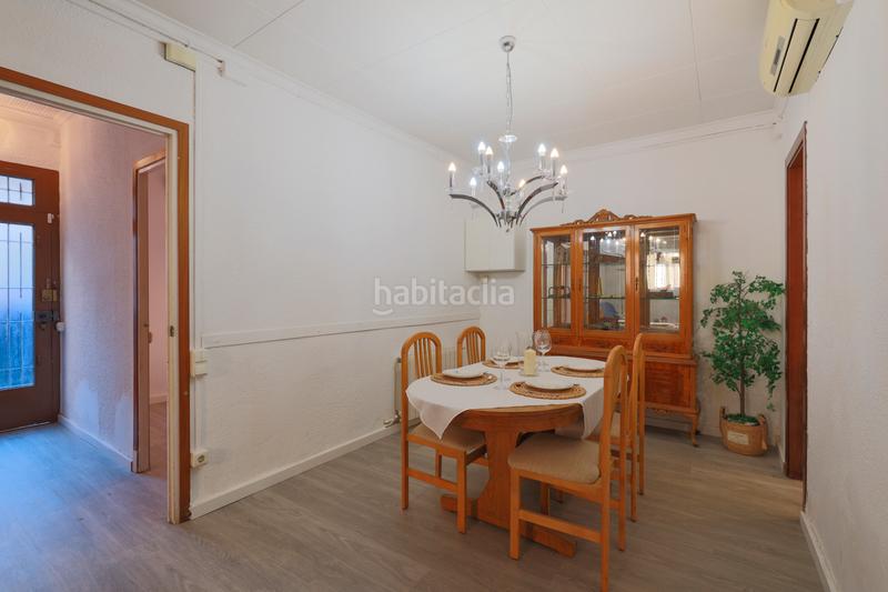 Foto f247c3c5-ca50-48bd-8bc6-37233796dd38. Casa preciosa esquinera casa en clot en El Clot Barcelona