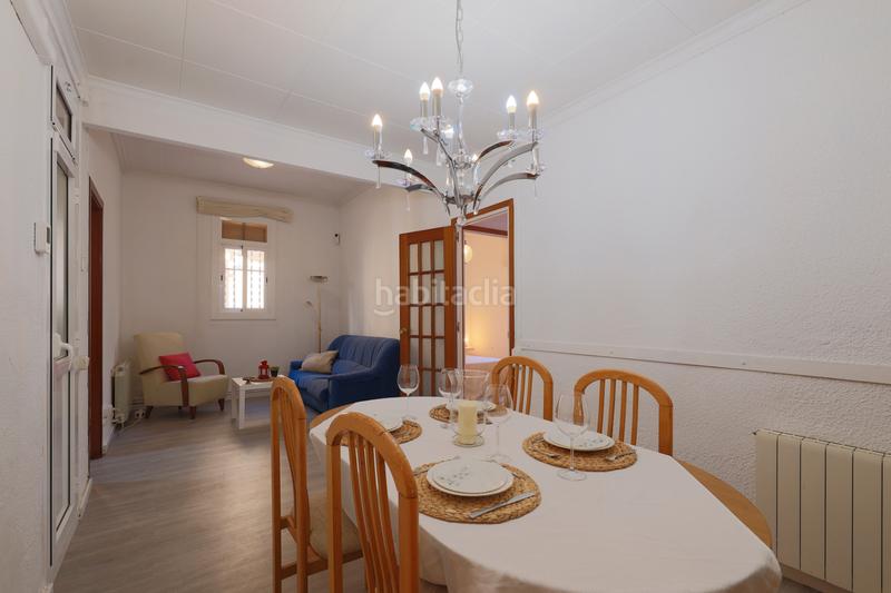 Foto fff439e9-d979-4f7c-8c20-05efae17cd3a. Casa preciosa esquinera casa en clot en El Clot Barcelona