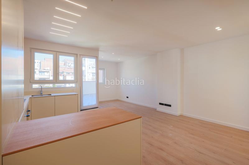 Foto e77a0a4a-3af6-4293-b48a-967a6206d241. Dachwohnung in carrer del rector triadó 32 in Hostafrancs Barcelona