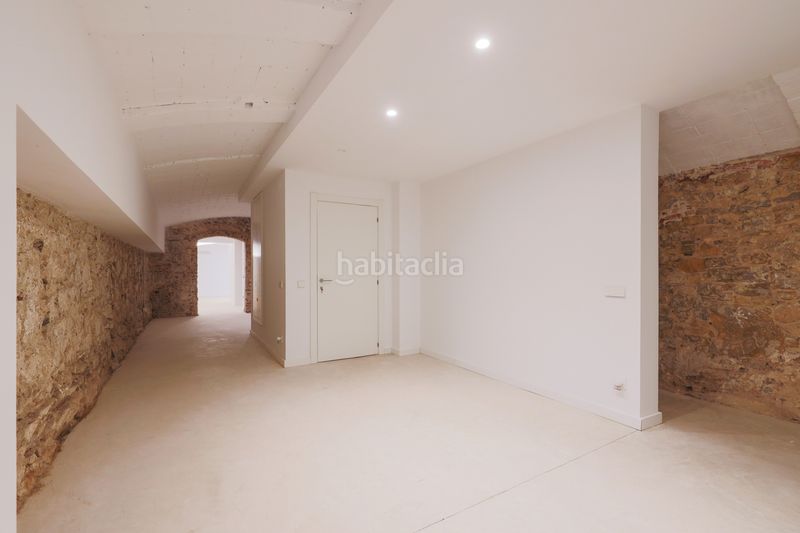 Foto 010bb7f8-bde9-44b9-9b4e-33dbcef0f600. Erdgeschoss mit heizung in Centre Badalona