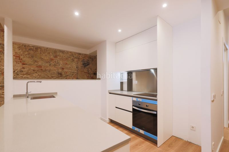 Foto 1db52cd8-222b-46e0-8020-e95f996a72eb. Erdgeschoss mit heizung in Centre Badalona