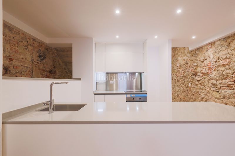 Foto 21c257a7-cef4-47cf-a78f-a8aa3284199d. Erdgeschoss mit heizung in Centre Badalona