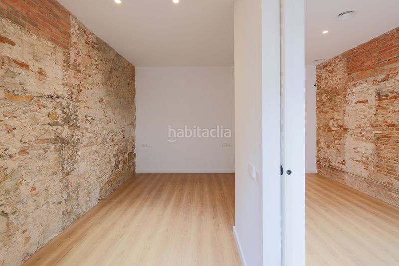 Foto d1eb09c9-af5a-42fe-b0d0-a1770577bda0. Erdgeschoss mit heizung in Centre Badalona