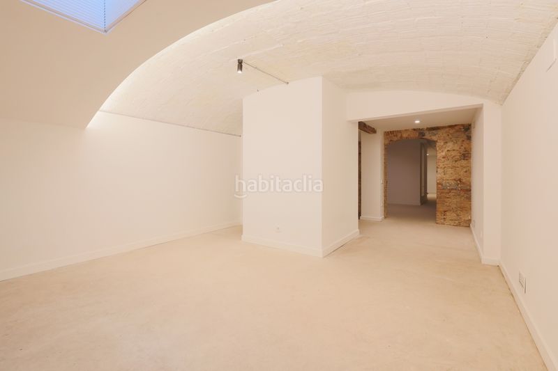 Foto fae9e5ab-6abd-4de3-b161-95a7654270c2. Erdgeschoss mit heizung in Centre Badalona