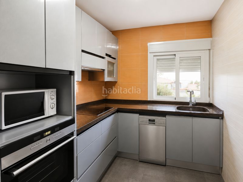 Foto 089466fa-926f-4e26-862d-531667563d99. Pis amb calefacció a Valdezarza Madrid
