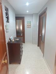 Lloguer Pis a Avenida mar mediterráneo 19. Se alquila piso 3 dormitorios un baño totalmente amueblado