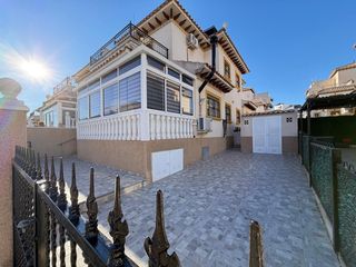 Casa adosada en Villamartín-Las Filipinas