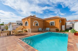 Chalet in Centro de la Ciudad Quesada