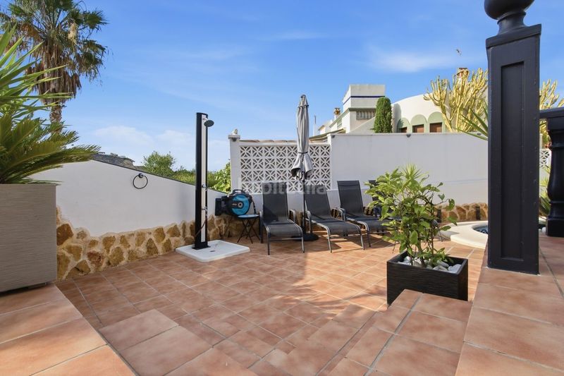Foto bafc58d0-0580-4890-bb7b-4d409036e1a8. Chalet en La Marquesa Rojales