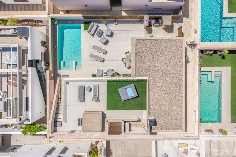 Foto 4dbc8046-bfad-45fa-9485-76f600d7e658. Xalet amb piscina a Benijófar