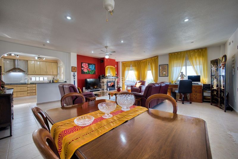 Foto a822d436-ceaa-46b0-a470-b39eafa72ff8. Chalet en Benimar Rojales