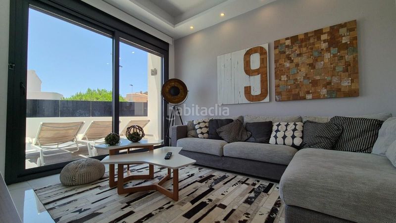 Foto 955a45d0-ea5f-4c93-bd0c-0004d92f4fad. Chalet en Torreblanca Torrevieja