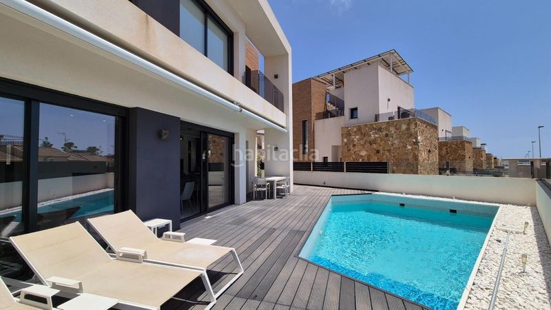 Foto c375b7c3-5c31-4267-94aa-dd1f8afa0dbe. Chalet en Torreblanca Torrevieja