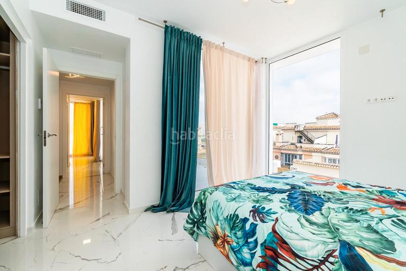 Foto 2598de90-6bfd-46a7-bf4b-f20e61c75671. Chalet con riscaldamento parcheggio piscina in Los Almendros Orihuela