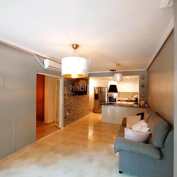 Foto dfc464c3-a2bf-4e21-b00f-ef1d675a36ed. Duplex with pool in Campoamor Orihuela