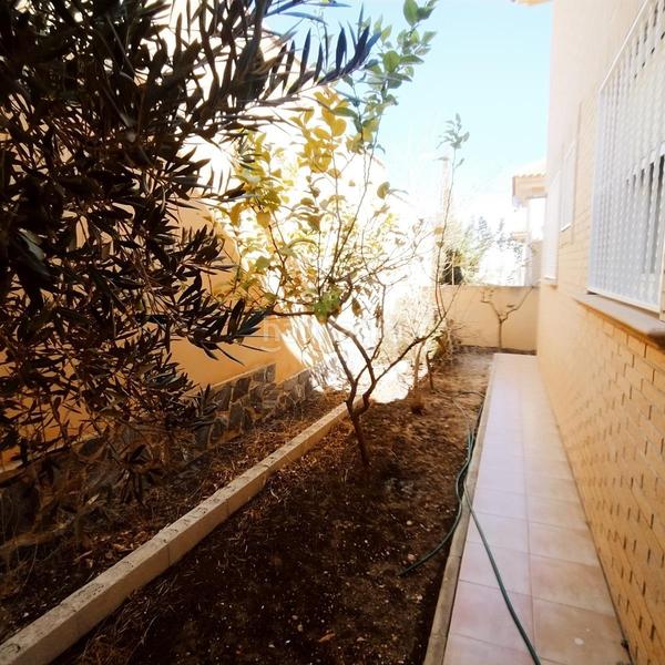 Foto 25e31827-bb9d-4e42-8cc9-fb699f85a16f. Chalet con parcheggio piscina in Rojales