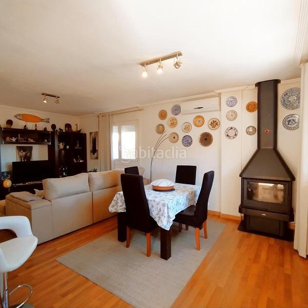 Foto b4ea1c3b-f6a8-4c18-95e8-8524b8f84204. Chalet con parcheggio piscina in Rojales