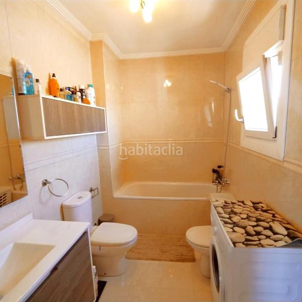 Foto 9680f208-f7e8-419b-a8e5-d98ad0a8bace. Xalet amb aparcament piscina a Rojales