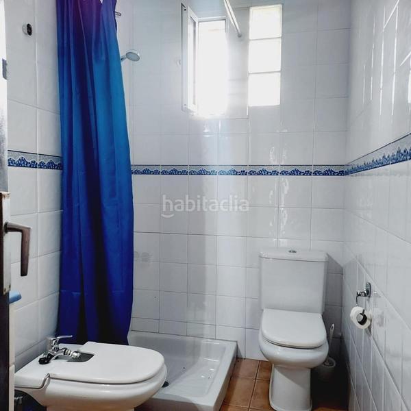 Foto 6d462455-4b55-43f7-85a0-f03bce0c2473. Chalet with parking in Punta Prima Orihuela