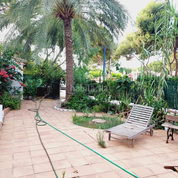 Foto 823efef3-03d8-42af-9786-fd4bc8b595de. Chalet with parking in Punta Prima Orihuela