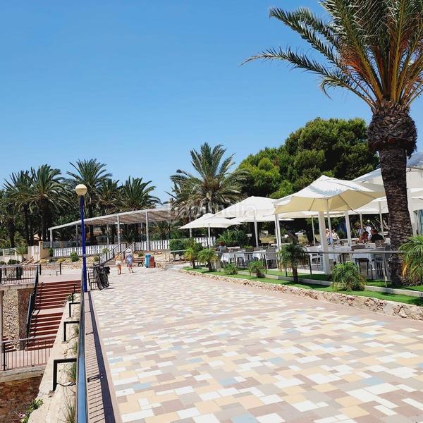 Foto eb0c6168-0b88-4b67-b4db-c761ce45fe19. Chalet with parking in Punta Prima Orihuela