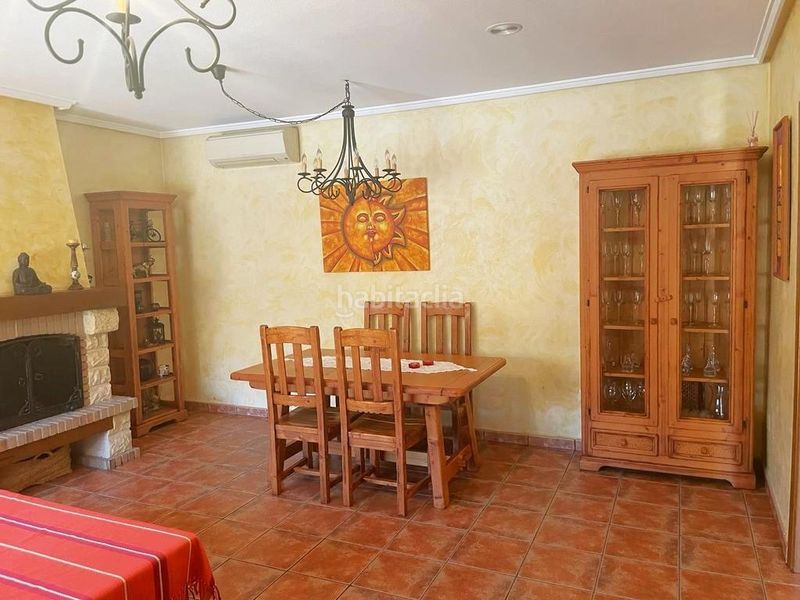 Foto 3f83d4f6-c427-40fa-84e3-82d5e22042cf. Casa amb aparcament a Catral