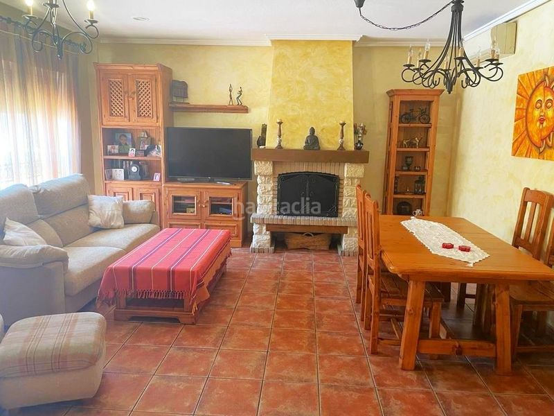 Foto 832c369b-587b-4424-978a-9d7a53c3a9c2. Casa amb aparcament a Catral