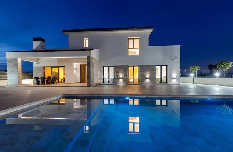 Foto 16609924-ec2e-4e83-a9c7-612b4ca9d940. Chalet en Catral