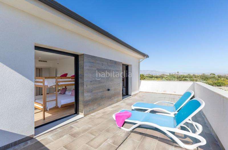 Foto dbff3451-c20d-4eac-8911-cceee39a5f01. Chalet con riscaldamento piscina in Catral