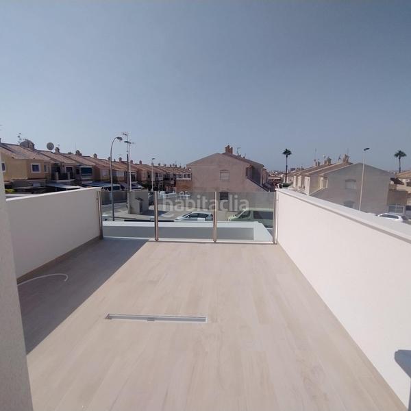 Foto 46032db9-ddbd-47b8-bd11-4fb1099ae94b. Xalet amb piscina a Aguas Nuevas Torrevieja