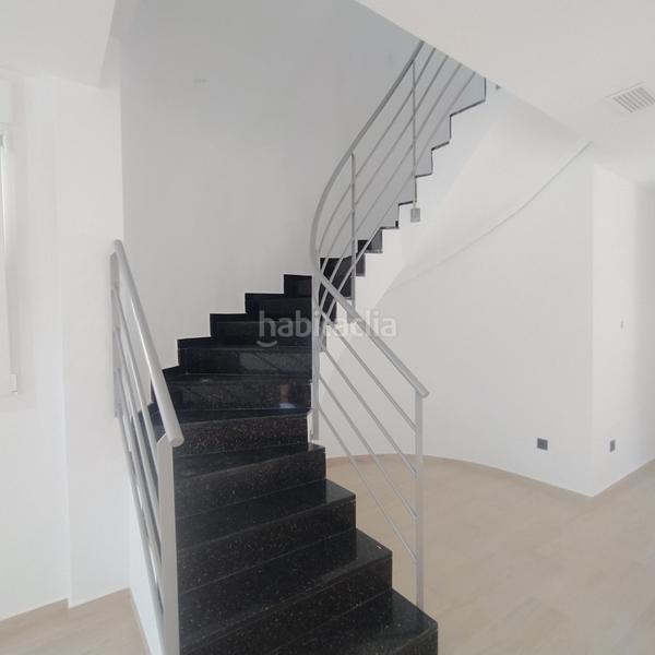 Foto a880a2d3-7410-4613-b306-44f59b4dd664. Xalet amb piscina a Aguas Nuevas Torrevieja