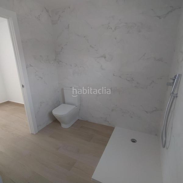 Foto a9a29b44-11c4-4b61-87b9-e19603bb4d1a. Xalet amb piscina a Aguas Nuevas Torrevieja