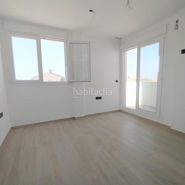 Foto cf285580-b43f-4dd0-87dc-a4dac29df06d. Xalet amb piscina a Aguas Nuevas Torrevieja