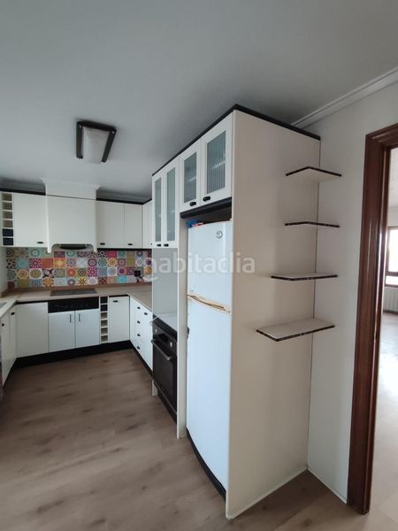 Foto d92e8eb5-8ff6-4c21-b78d-ddd1795076da. Pis a Almoradí