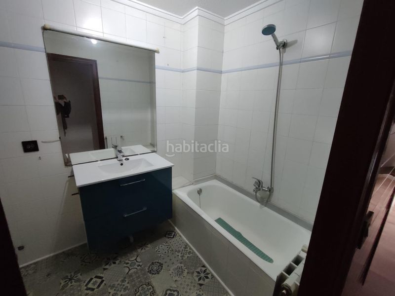 Foto eeb07917-c485-41f6-ba4c-8841a3c76575. Pis a Almoradí